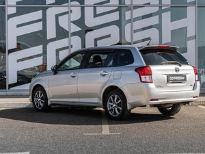 Универсал Toyota Corolla Fielder 2014 года, 1295000 рублей, Краснодар