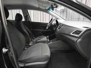 Седан Hyundai Solaris 2017 года, 1079000 рублей, Красноярск