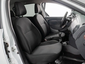 Хетчбэк Renault Sandero 2017 года, 699000 рублей, Тюмень
