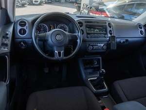 Внедорожник Volkswagen Tiguan 2013 года, 1350000 рублей, Волгоград