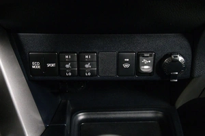 Внедорожник Toyota RAV4 2017 года, 2849000 рублей, Пермь