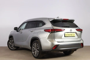 Внедорожник Toyota Highlander 2021 года, 5349000 рублей, Новосибирск