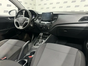 Седан Hyundai Solaris 2020 года, 1450000 рублей, Красноярск