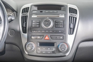 Хетчбэк Kia Ceed 2012 года, 799000 рублей, Томск