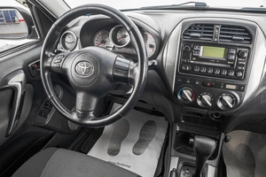 Внедорожник Toyota RAV4 2004 года, 789000 рублей, Барнаул
