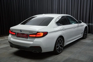 Седан BMW 5 серия 2022 года, 5600000 рублей, Красноярск