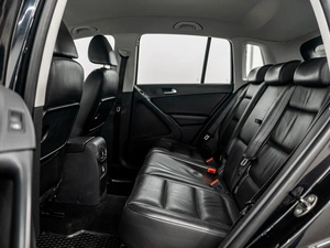 Внедорожник Volkswagen Tiguan 2010 года, 1155000 рублей, Красноярск