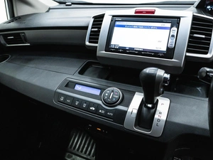 Минивэн Honda Freed 2014 года, 1240000 рублей, Красноярск