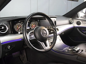 Седан Mercedes-benz E-класс 2020 года, 3900000 рублей, Омск