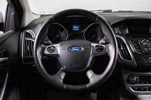 Хетчбэк Ford Focus 2013 года, 989000 рублей, Сургут