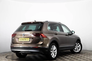 Внедорожник Volkswagen Tiguan 2018 года, 3399000 рублей, Пермь