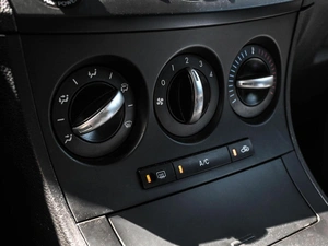 Седан Mazda 3 2012 года, 918070 рублей, Кирилловка