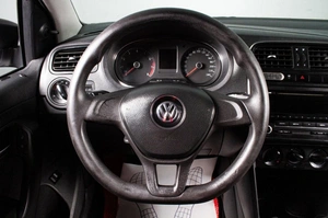 Седан Volkswagen Polo 2019 года, 869000 рублей, Сургут