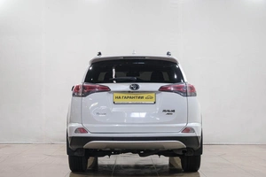 Внедорожник Toyota RAV4 2016 года, 2259000 рублей, Новокузнецк