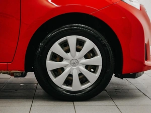 Хетчбэк Toyota Ractis 2015 года, 849000 рублей, Красноярск