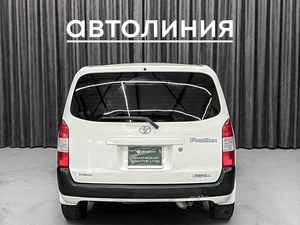 Универсал Toyota Probox 2017 года, 899000 рублей, Красноярск