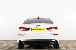 Седан Kia Optima 2019 года, 1879000 рублей, Тюмень