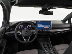 Хетчбэк Volkswagen Golf 2025 года, 3789888 рублей, Москва