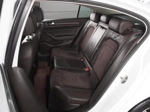 Седан Volkswagen Passat 2015 года, 1814000 рублей, Красный Пахарь