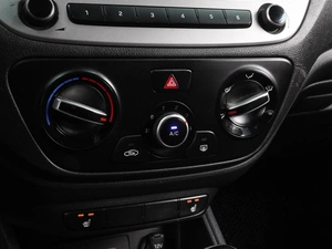 Седан Hyundai Solaris 2019 года, 870000 рублей, Воронеж