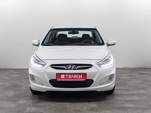 Седан Hyundai Solaris 2013 года, 1000000 рублей, Красноярск