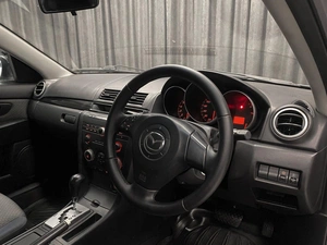 Хетчбэк Mazda Axela 2005 года, 520000 рублей, Красноярск