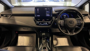 Универсал Toyota Corolla 2019 года, 1999000 рублей, Красноярск