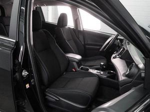 Внедорожник Toyota RAV4 2017 года, 1699000 рублей, Воронеж