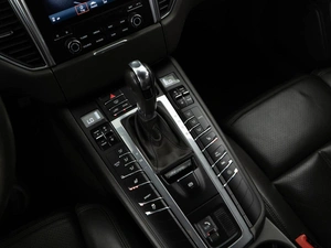 Внедорожник Porsche Macan 2018 года, 3099777 рублей, Москва