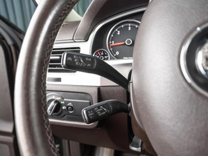 Внедорожник Volkswagen Touareg 2015 года, 2529000 рублей, Тюмень