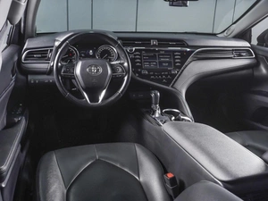 Седан Toyota Camry 2018 года, 2850000 рублей, Ростов-на-Дону