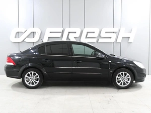 Седан Opel Astra 2011 года, 679000 рублей, Аксай