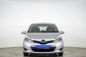 Хетчбэк Toyota Vitz 2013 года, 1089000 рублей, Оренбург