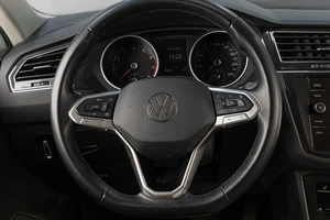 Внедорожник Volkswagen Tiguan 2020 года, 1999000 рублей, Челябинск