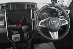 Минивэн Toyota Roomy 2018 года, 969000 рублей, Кемерово