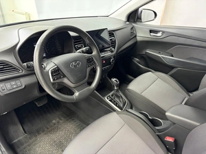 Седан Hyundai Solaris 2021 года, 1750000 рублей, Красноярск