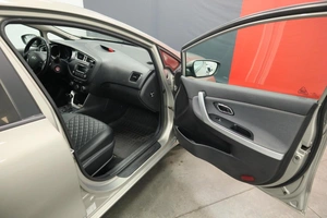 Хэтчбек Kia Ceed 2014 года, 1250000 рублей, Курск