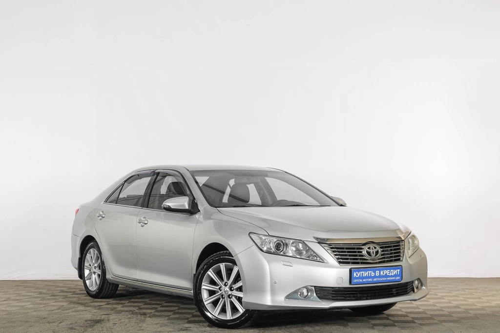 Седан Toyota Camry 2012 года, 1499000 рублей, Тюмень