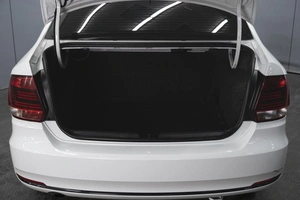 Седан Volkswagen Polo 2016 года, 860000 рублей, Омск