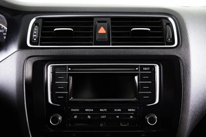 Седан Volkswagen Jetta 2013 года, 959000 рублей, Пермь
