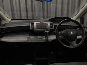 Минивэн Honda Freed 2009 года, 1030000 рублей, Красноярск