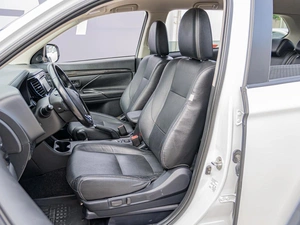 Внедорожник Mitsubishi Outlander 2016 года, 1899000 рублей, Краснодар