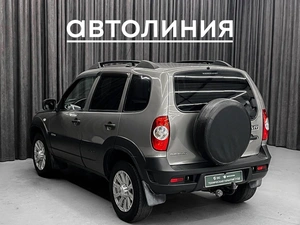 Внедорожник Chevrolet Niva 2018 года, 835000 рублей, Красноярск