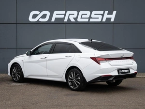 Седан Hyundai Elantra 2021 года, 2010000 рублей, Краснодар