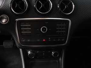 Внедорожник Mercedes-benz GLA-класс 2018 года, 2622000 рублей, Минеральные Воды