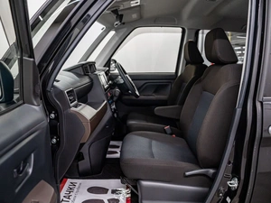 Минивэн Toyota Roomy 2020 года, 1240000 рублей, Красноярск