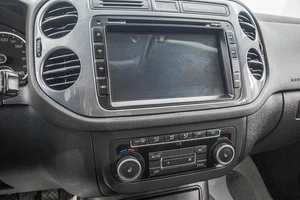 Внедорожник Volkswagen Tiguan 2011 года, 1239000 рублей, Барнаул