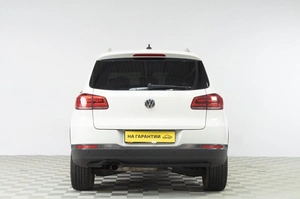 Внедорожник Volkswagen Tiguan 2013 года, 1679000 рублей, Челябинск