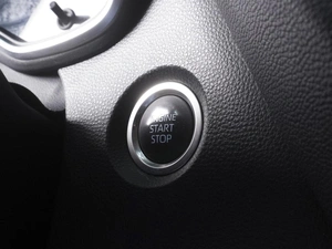 Седан Toyota Corolla 2021 года, 1900000 рублей, Ростов-на-Дону