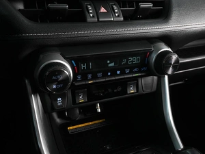 Внедорожник Toyota RAV4 2019 года, 3259000 рублей, Аксай